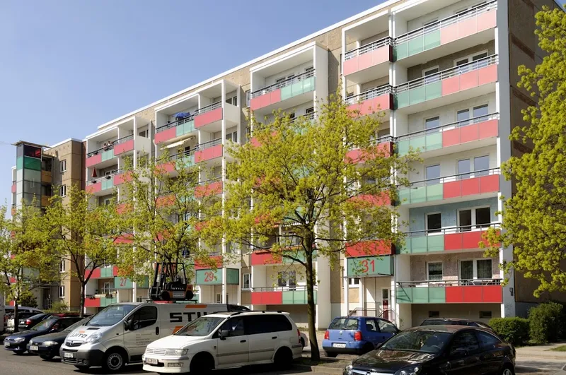 Mit Balkon und keine Nachbarn über einem — photo 1